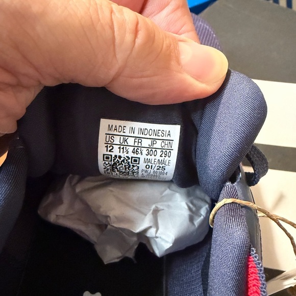 New with Damaged Box MEN\'S ADIDAS JOGIT RUNNING SHOES SIZE 12 ??